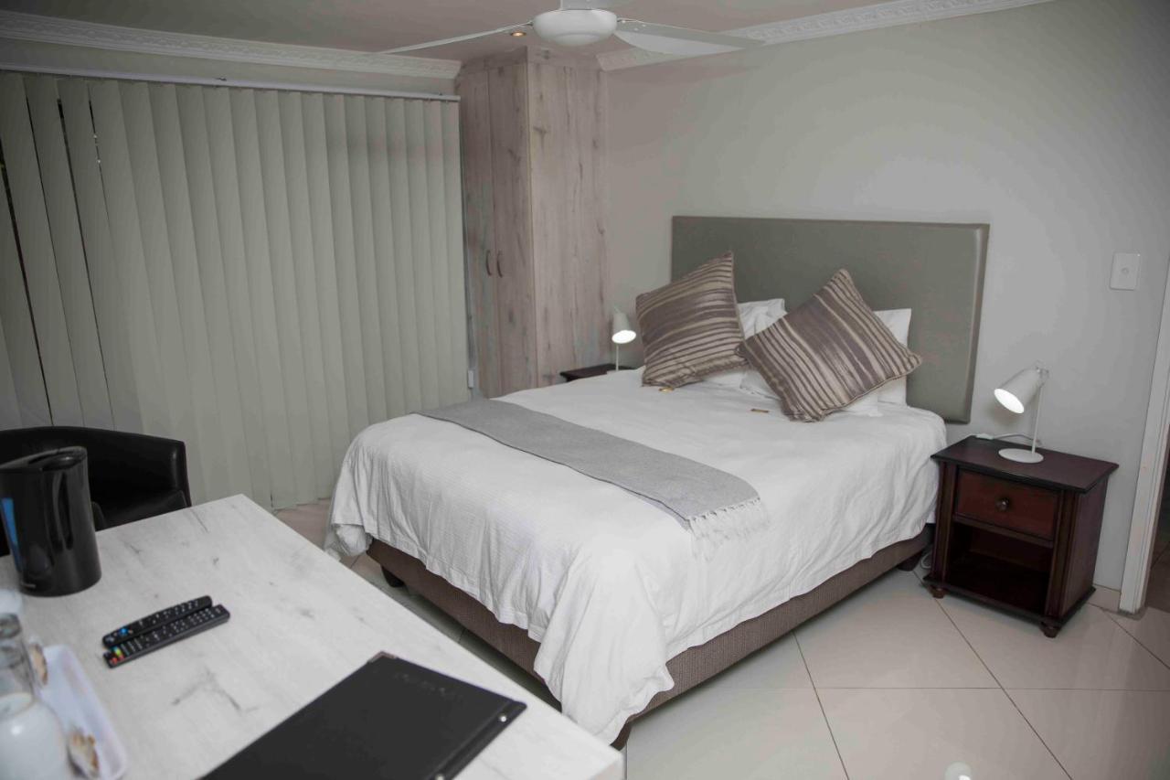 Palmwood Guesthouse Amanzimtoti Esterno foto